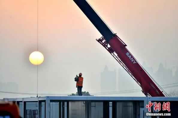 图为1月31日,火神山医院施工现场。中新社发 黄文瑞 摄 谢谢你,为武汉拼过命